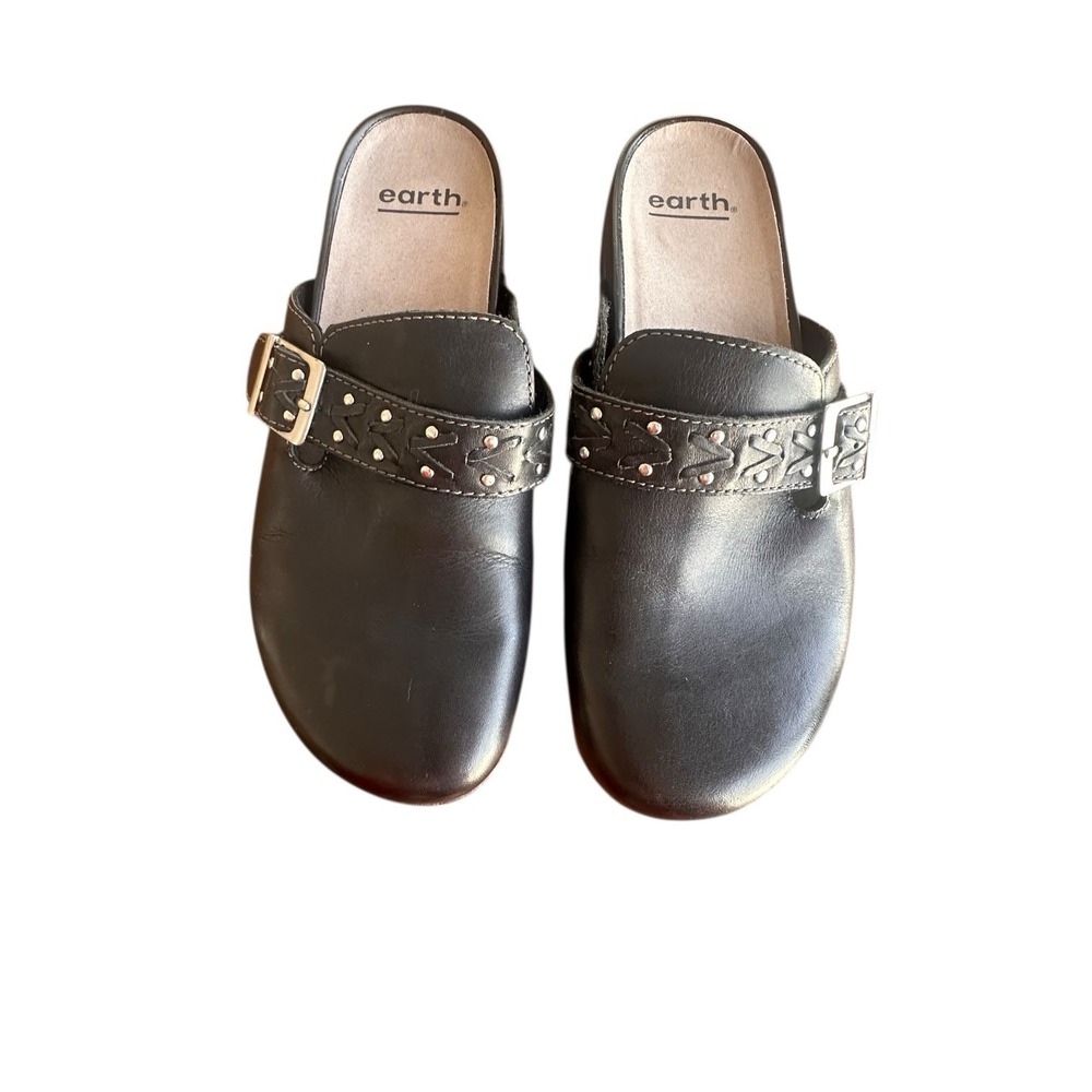 Earth Black Leather Clogs Buckle Studded Mules Shoes Womens 8M XZ K8 - Picture 2 of 7